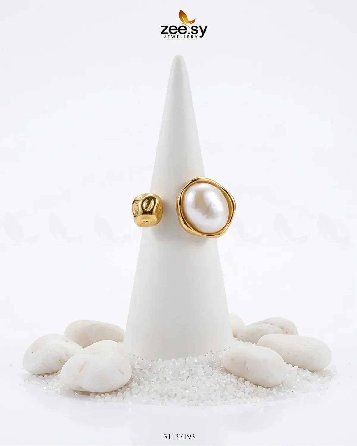 Essential Riviera Gilded Pearl Ring